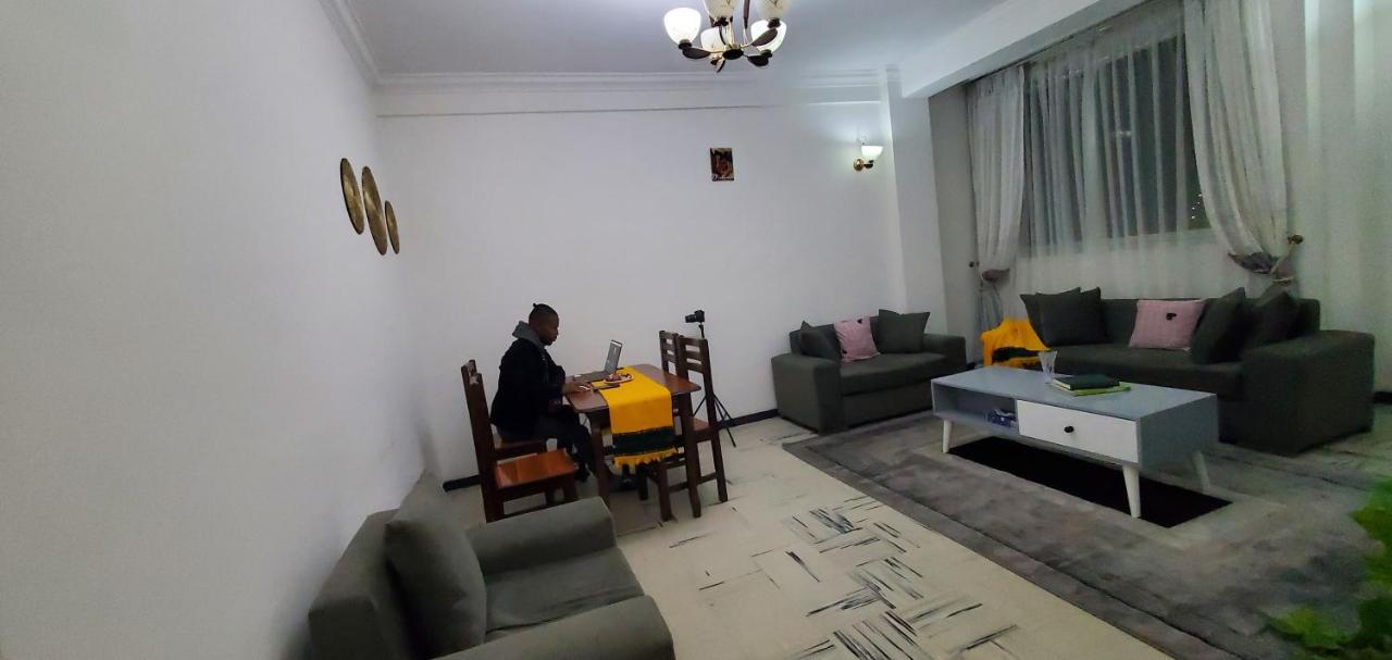 Cozy 1-Bedroom Luxury Apartment แอดดิสอาบาบา ภายนอก รูปภาพ