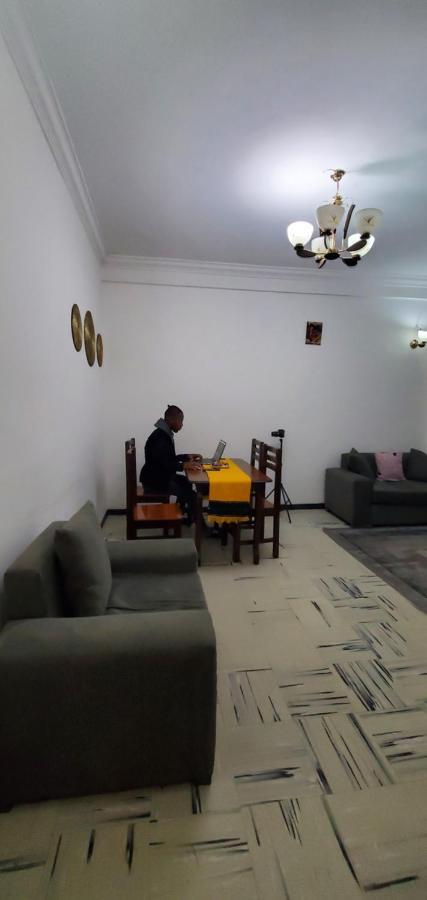 Cozy 1-Bedroom Luxury Apartment แอดดิสอาบาบา ภายนอก รูปภาพ